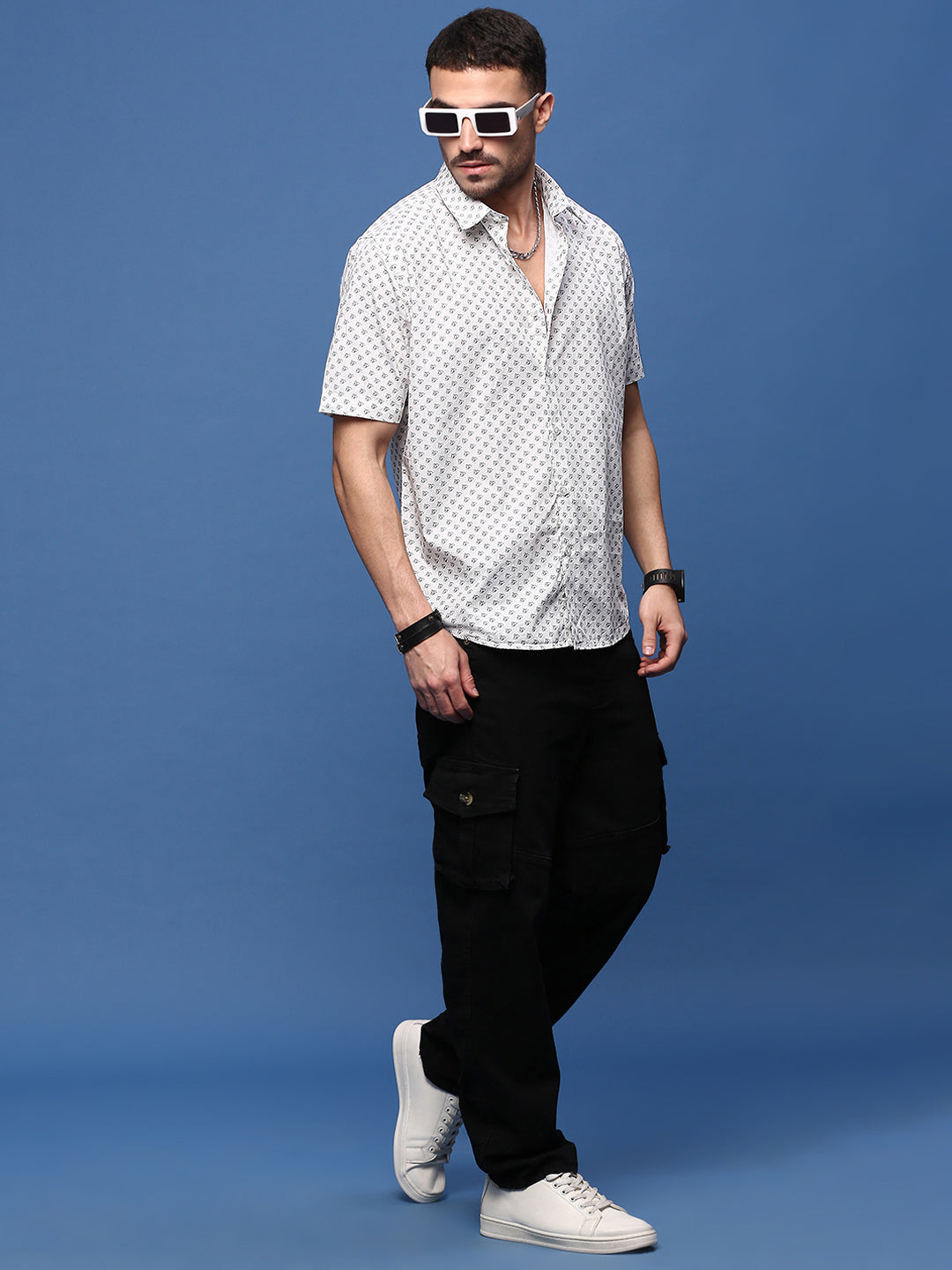 Men White Graphic Slim Fit Shirt