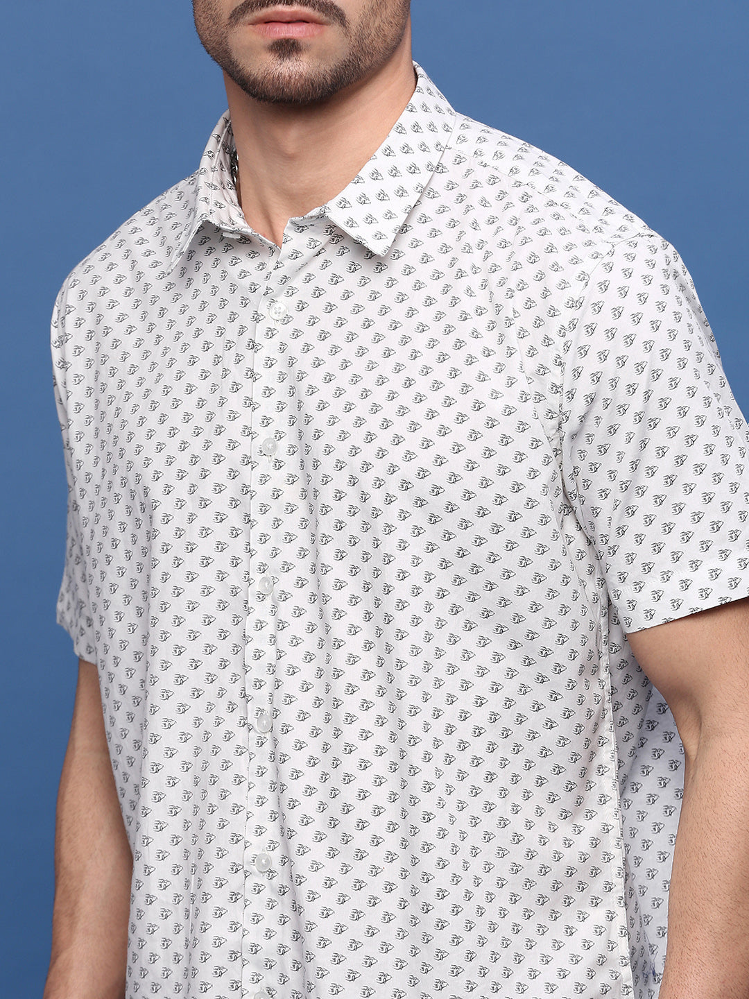 Men White Graphic Slim Fit Shirt