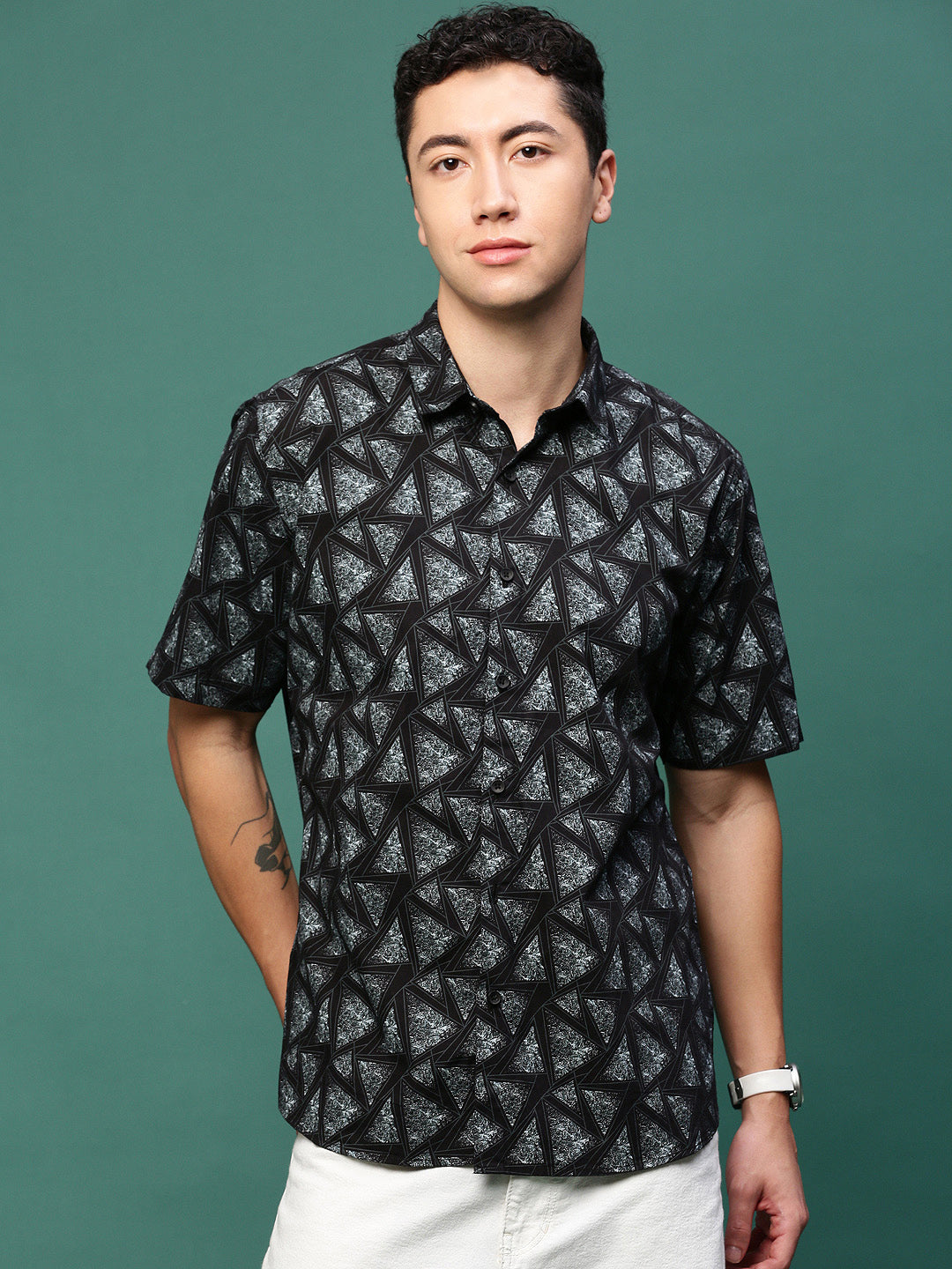 Men Black Geometric Slim Fit Shirt