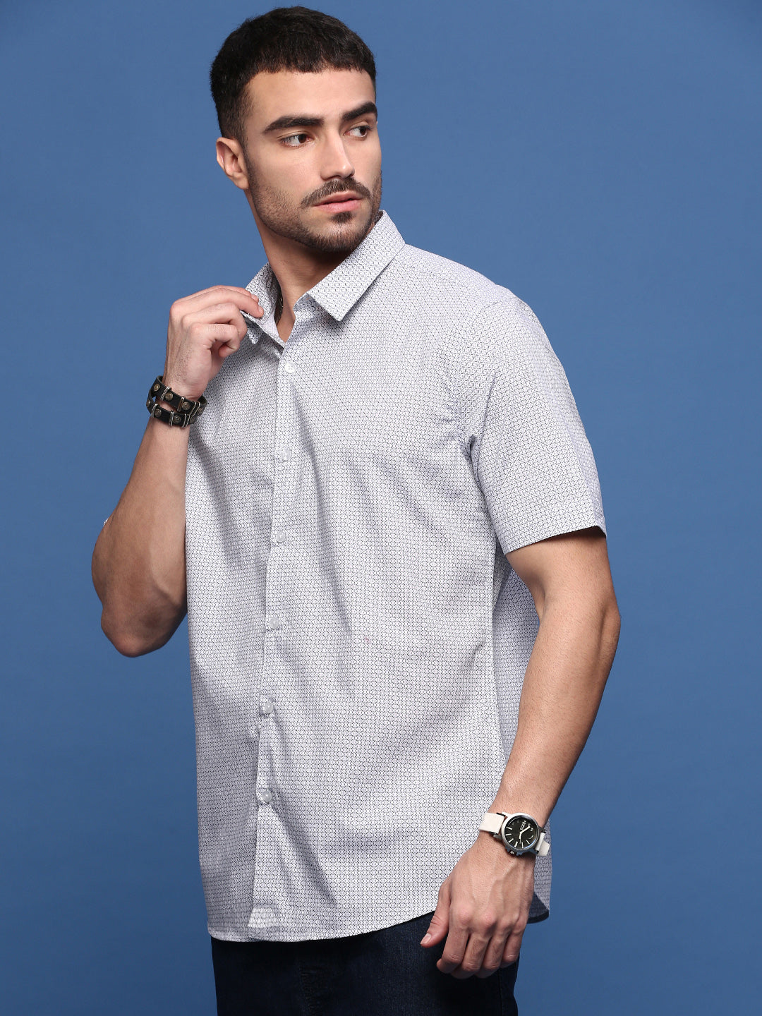 Men White Graphic Slim Fit Shirt