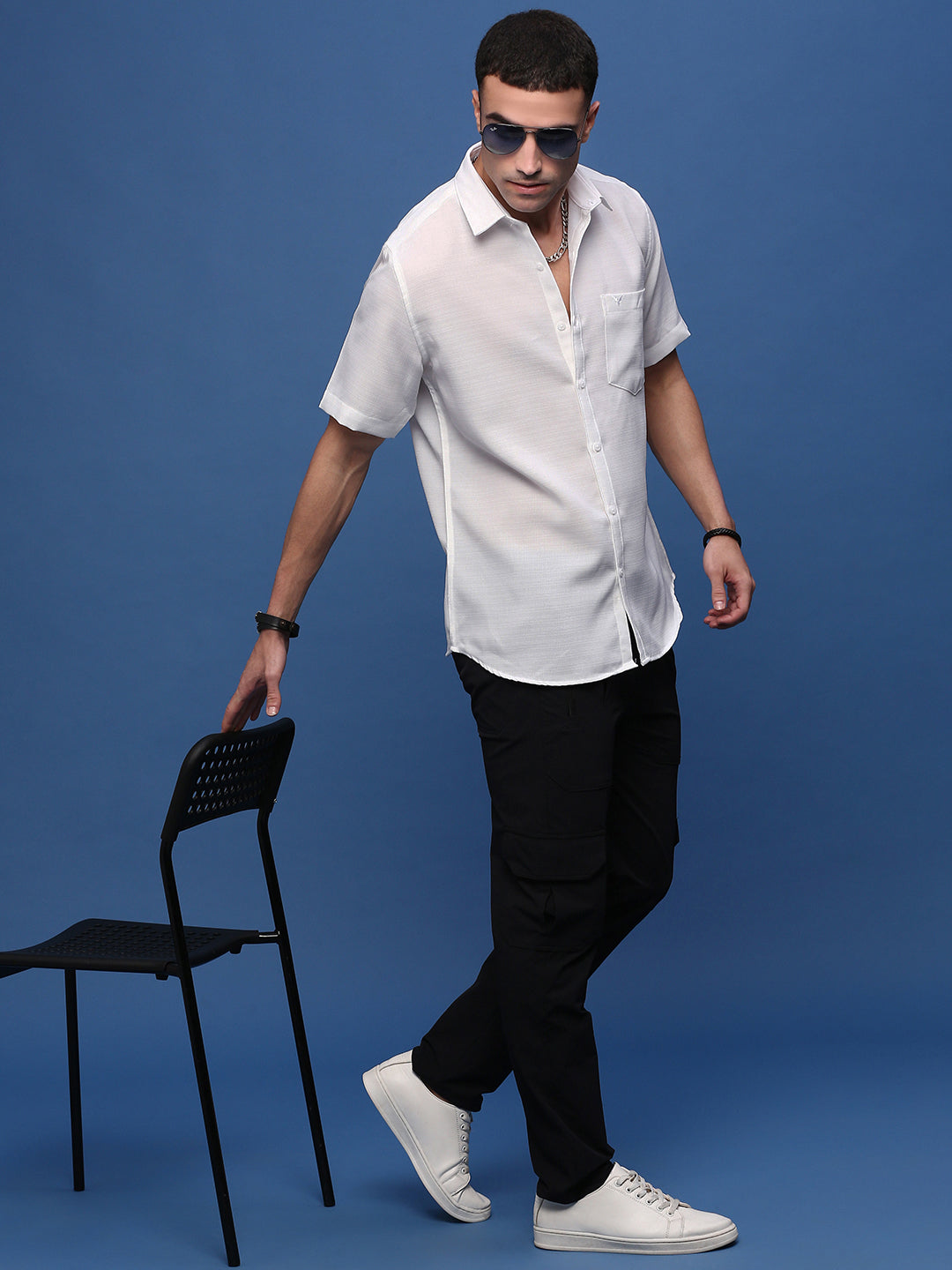 Men White Solid Slim Fit Shirt