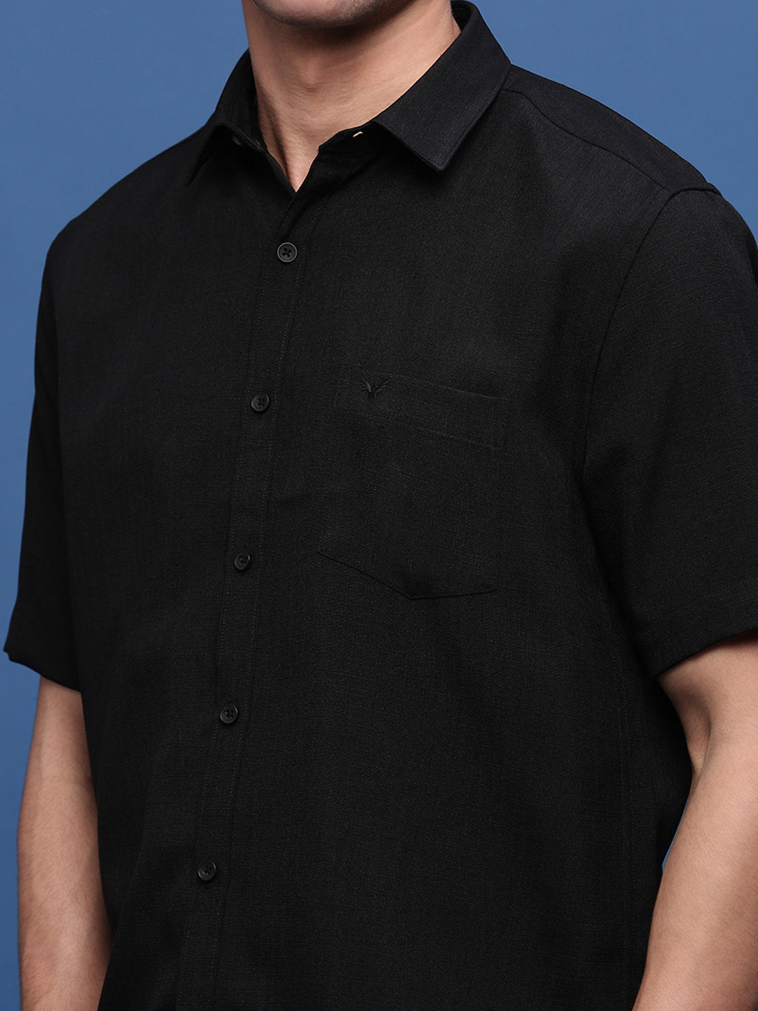 Men Black Solid Slim Fit Shirt