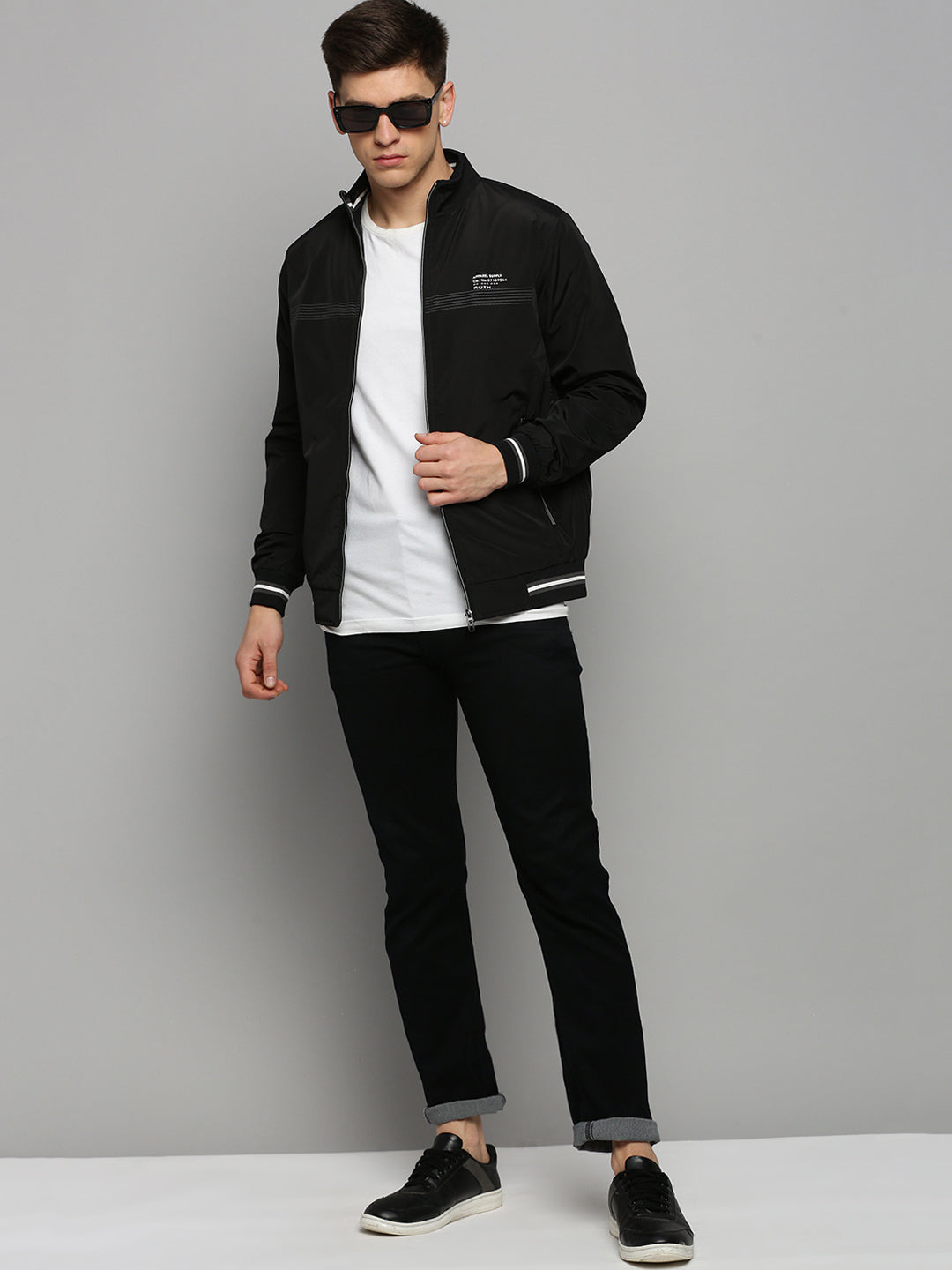 Men Mock Collar Solid Black Padded Jacket