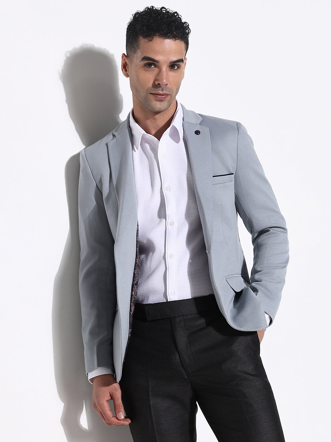 Men Grey Solid Single Breasted Blazer