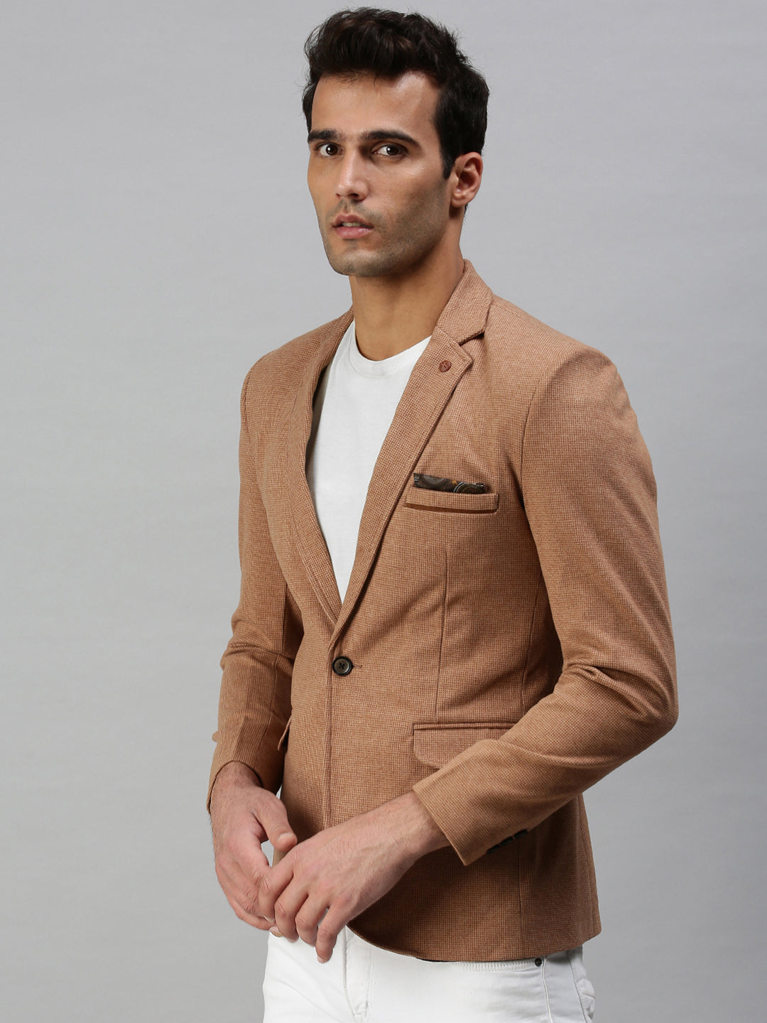 Men's Solid Brown Single Breasted Blazer