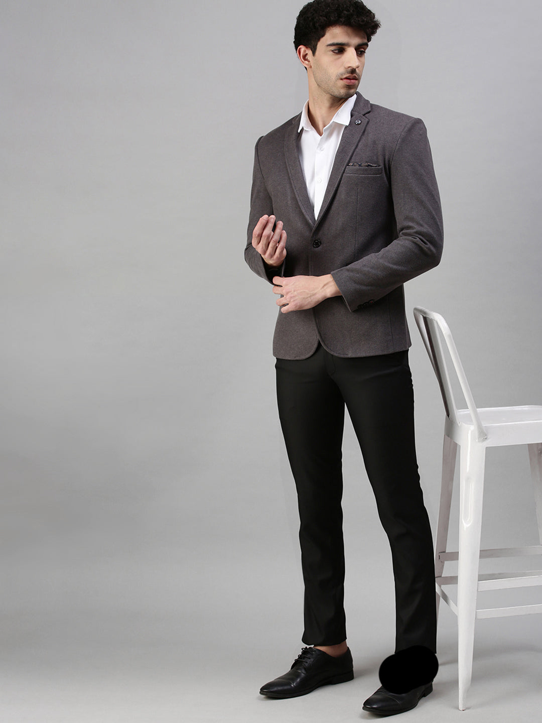 Men's Solid Grey Single Breasted Blazer