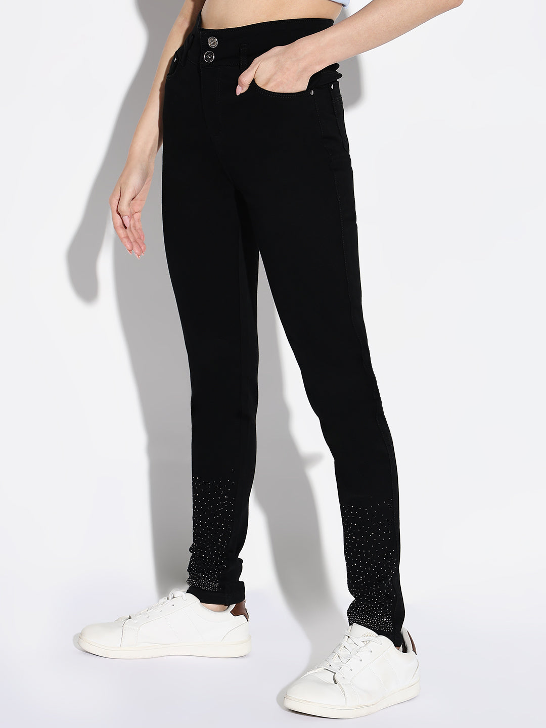 Women Black Skinny Fit Jeans