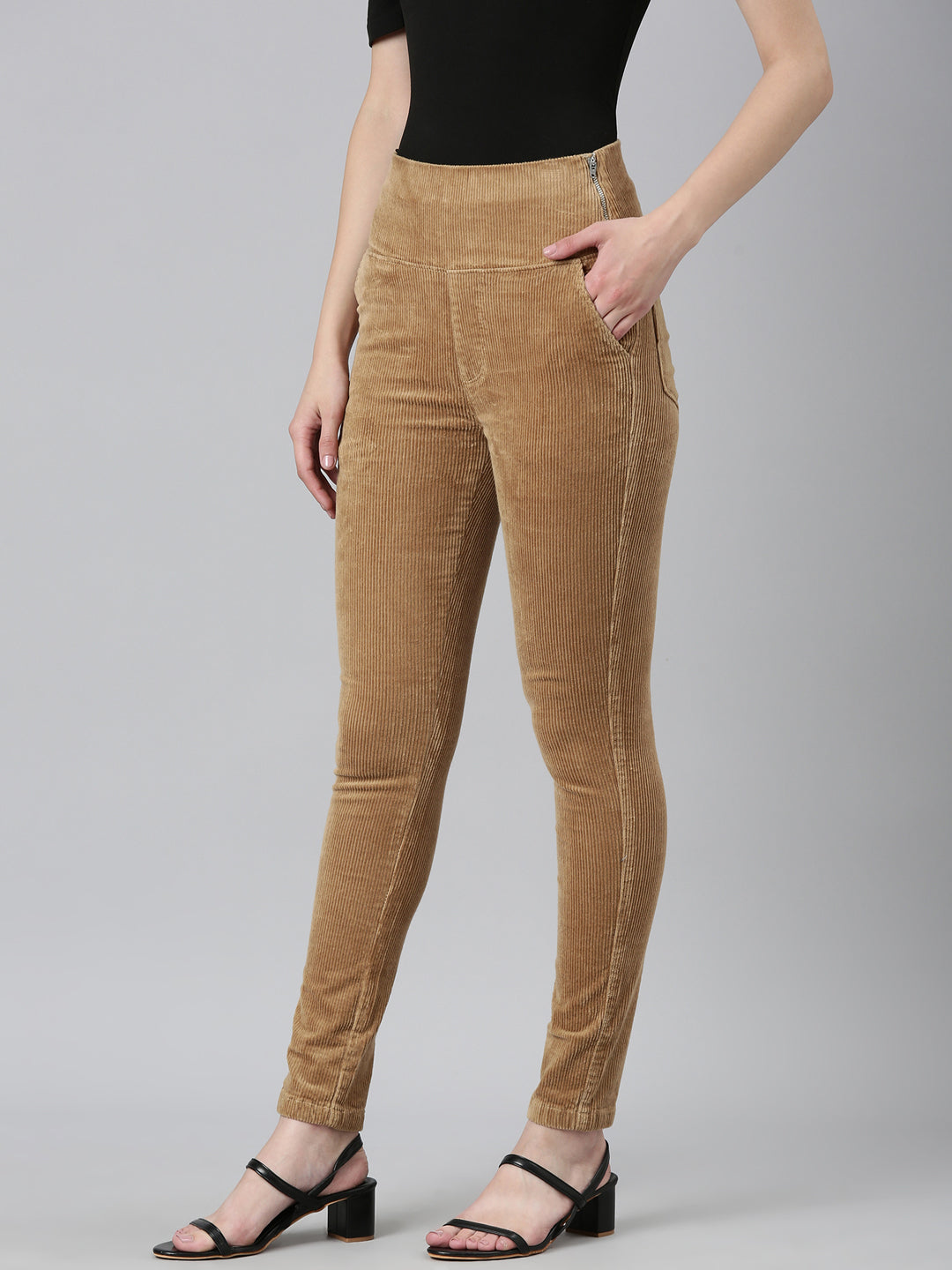 Women Solid Slim Fit Tan Jegging