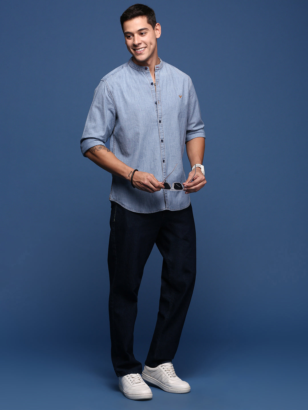 Men Mandarin Collar Solid Blue Slim Fit Shirt