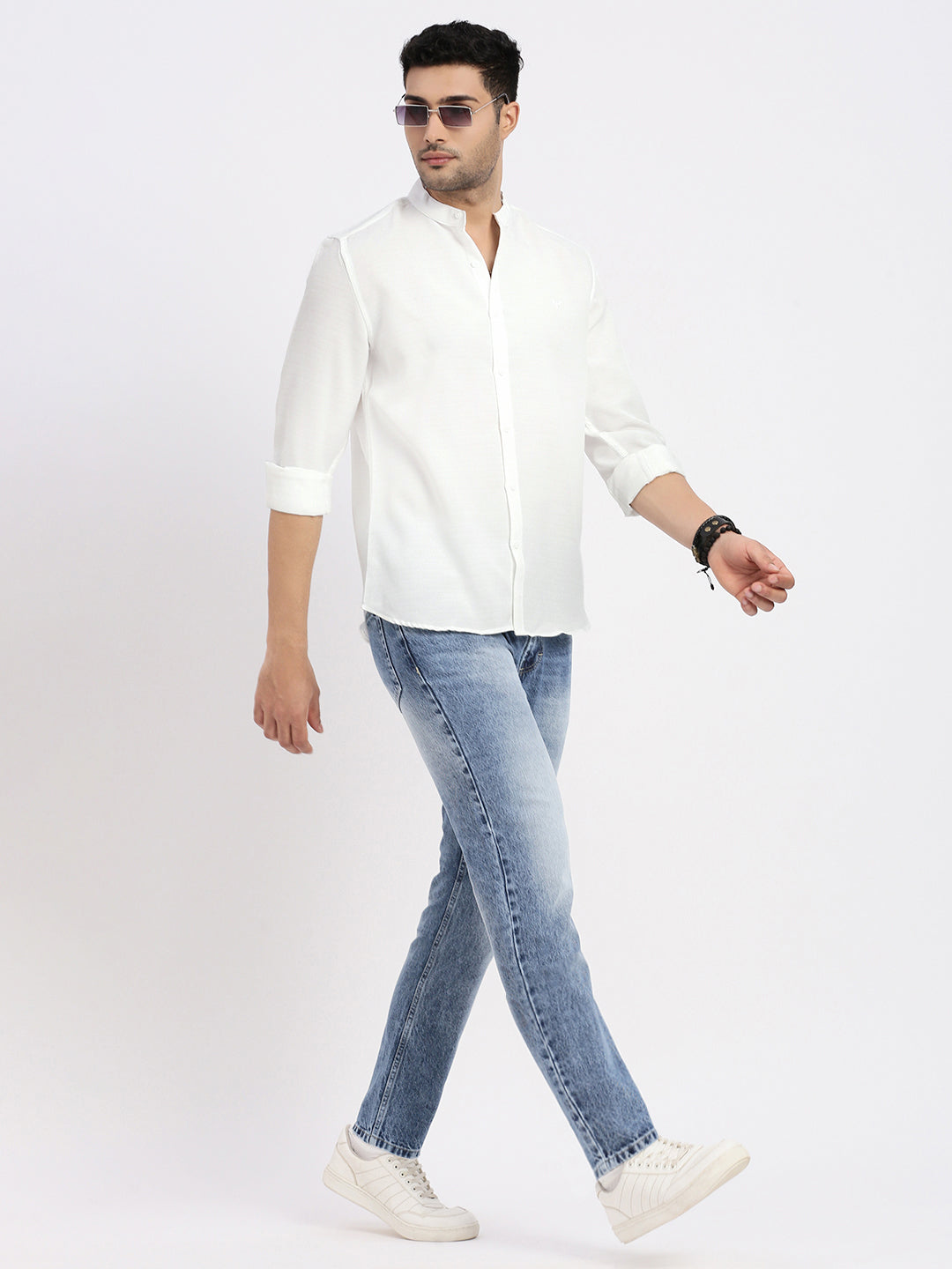 Men White Solid Slim Fit Shirt