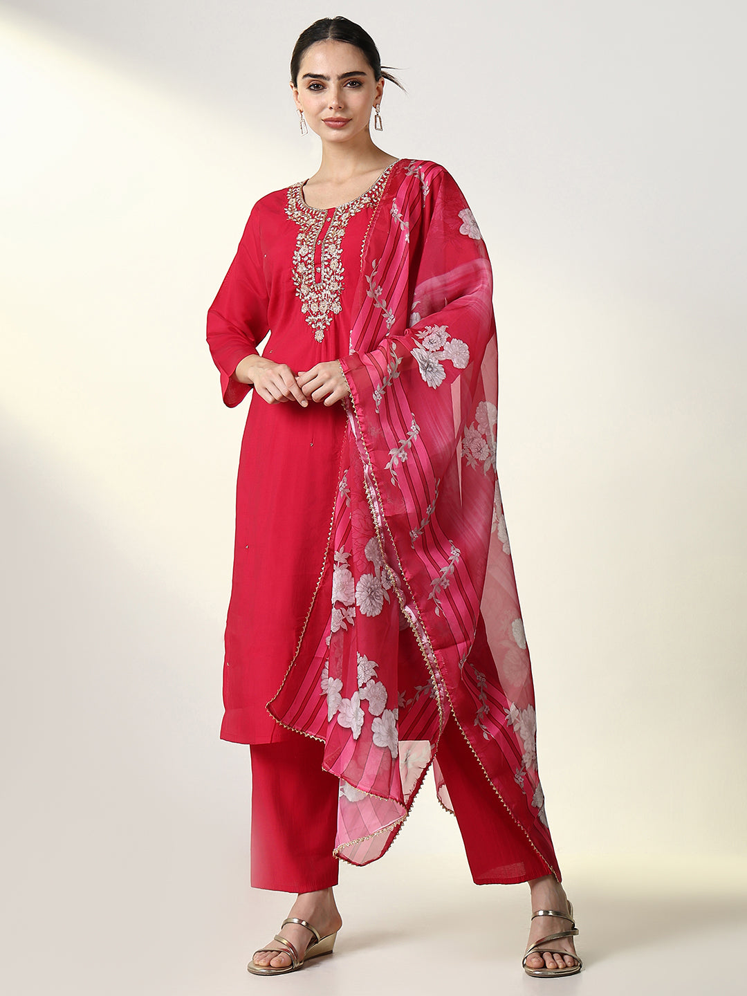 Women Solid Pink Straight Kurta Set with Dupatta