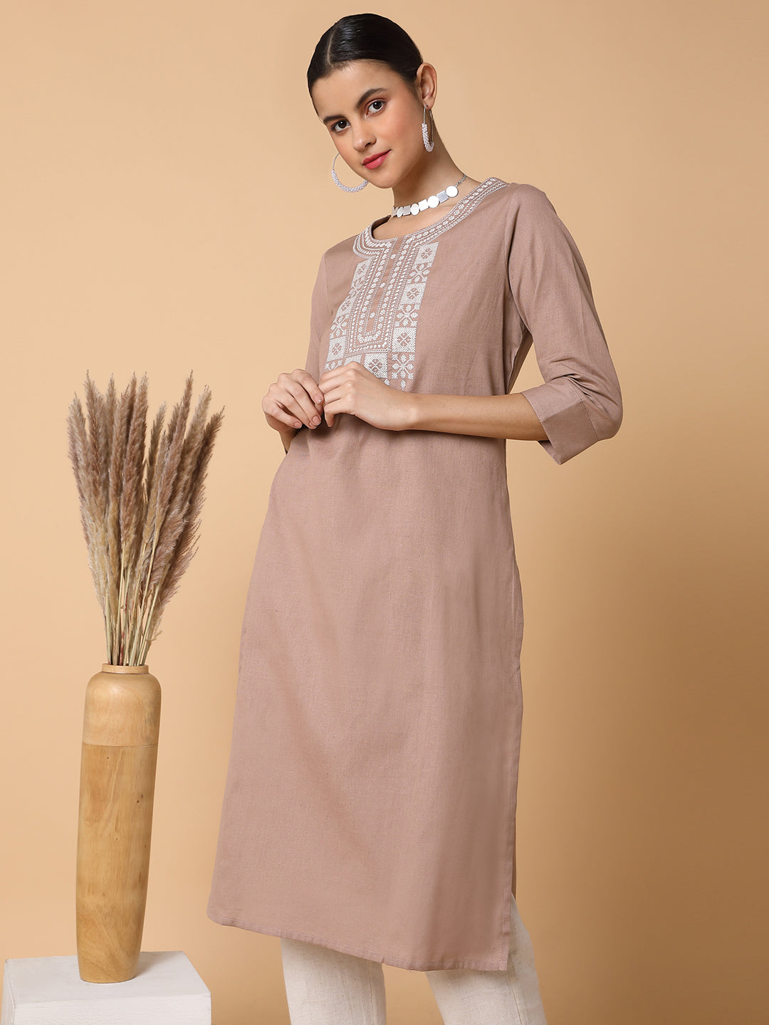 Women Solid Beige Straight Kurta