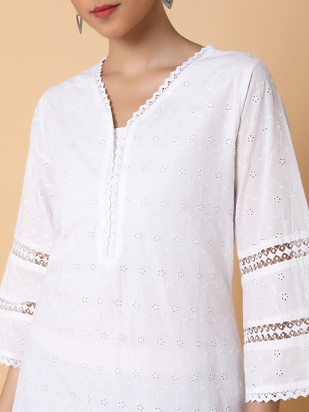 Women Floral White Straight Kurta