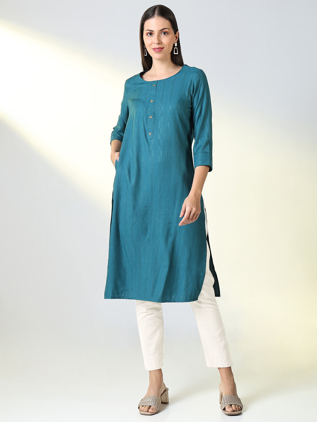 Women Teal Solid Straight Kurta