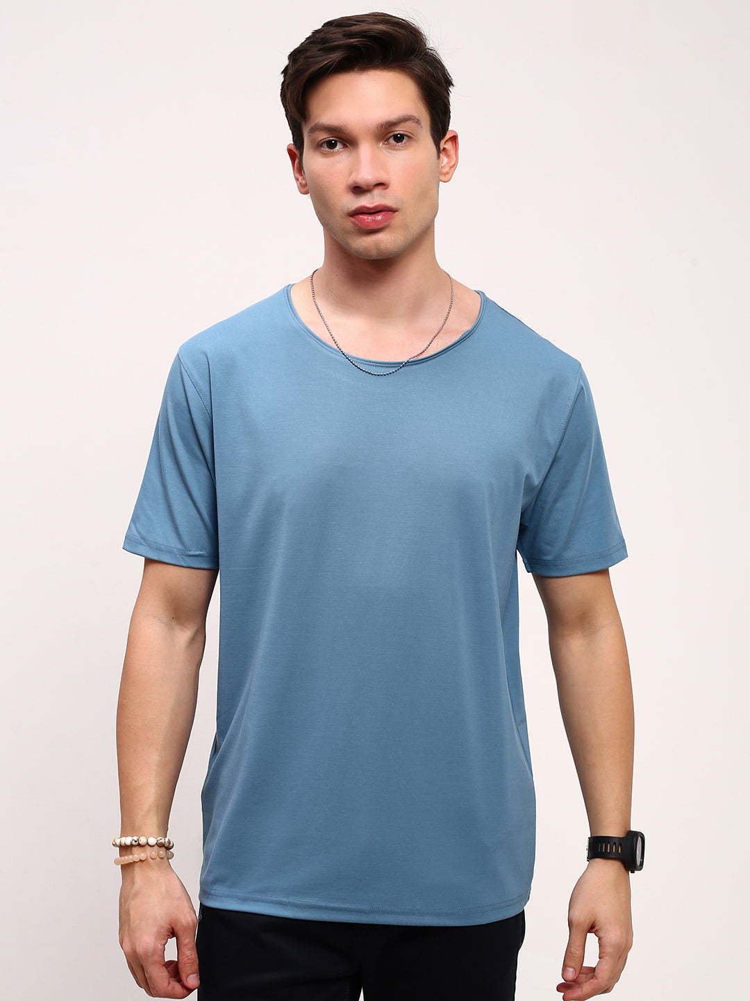 Men Blue Solid T Shirt