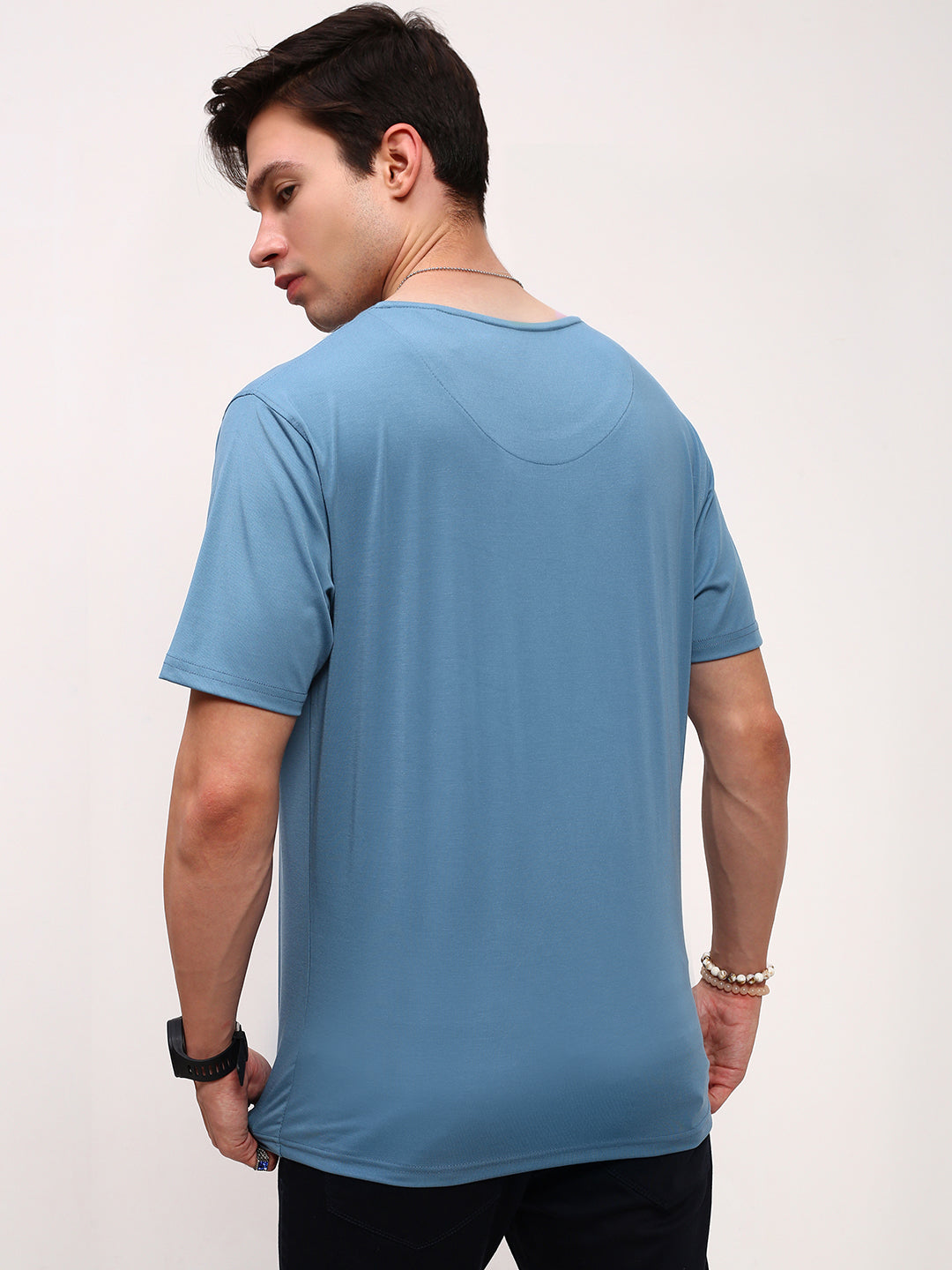 Men Blue Solid T Shirt