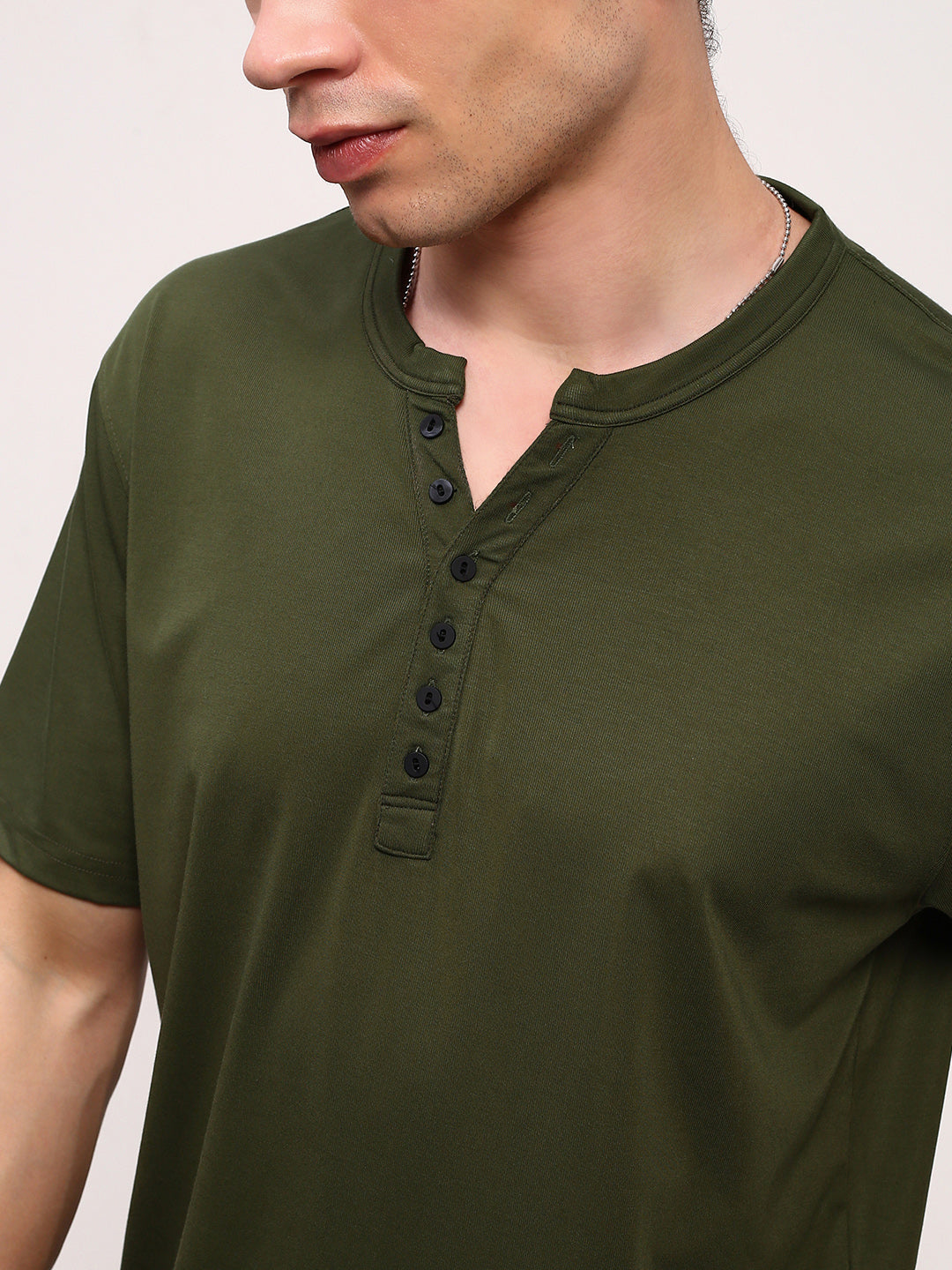 Men Olive Solid T Shirt