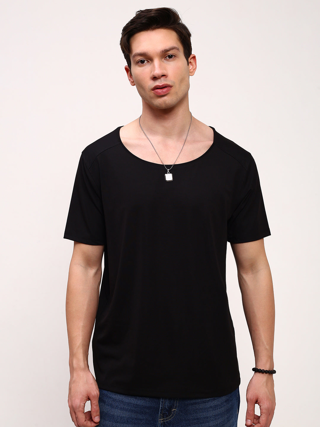 Men Black Solid T Shirt