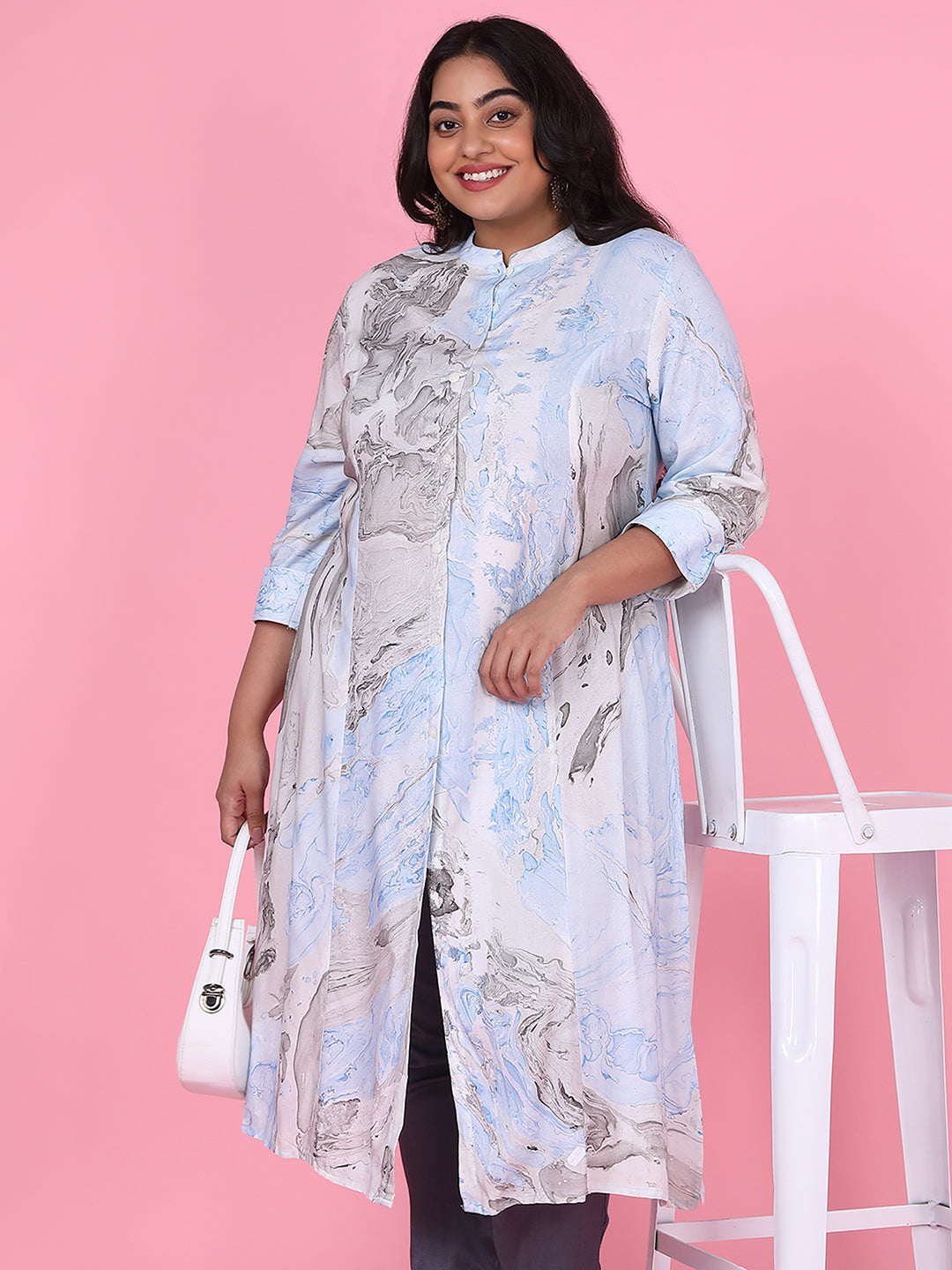 Women Blue Abstract Straight Kurta