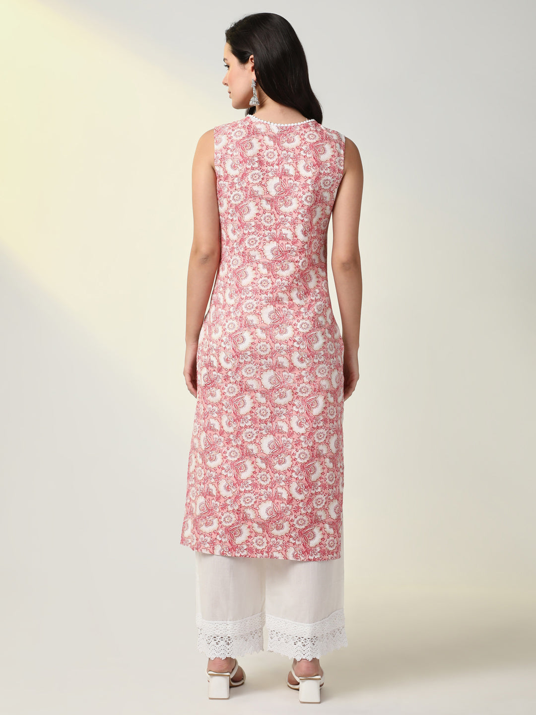 Women Pink Floral Straight Kurta Set