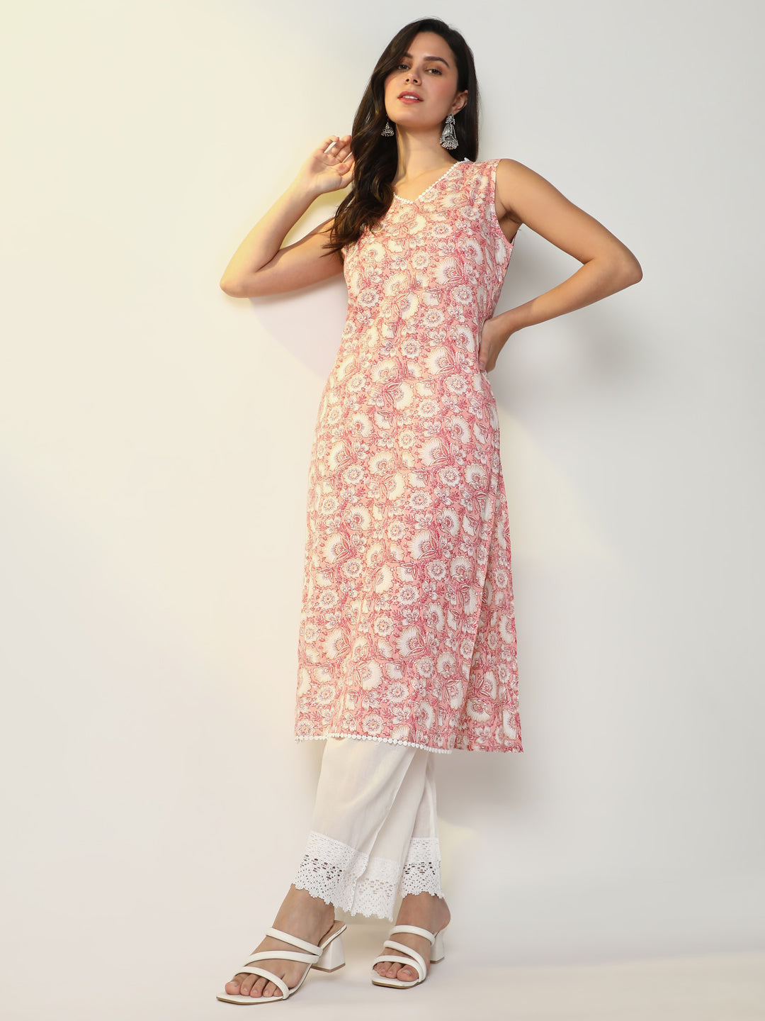 Women Pink Floral Straight Kurta Set