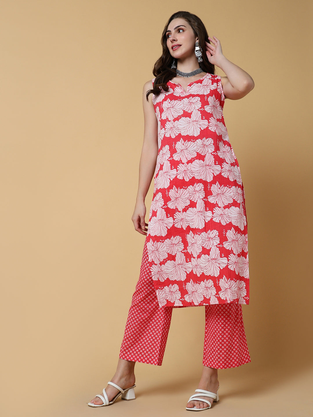 Women Floral Pink Straight Kurta Set