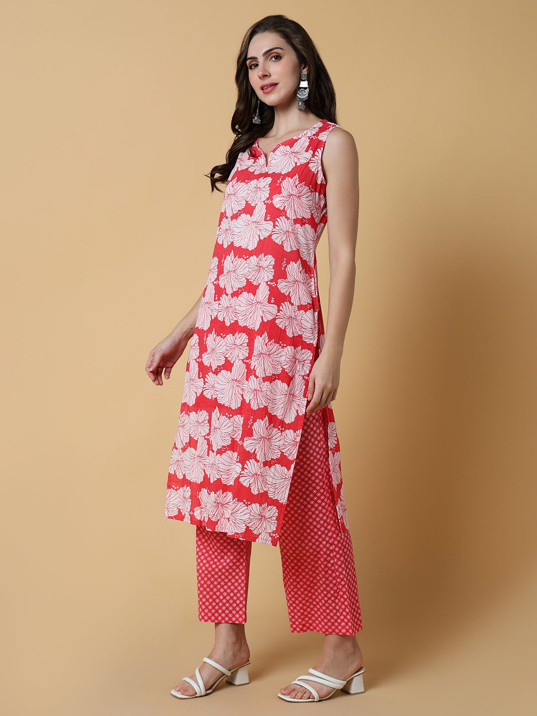 Women Floral Pink Straight Kurta Set