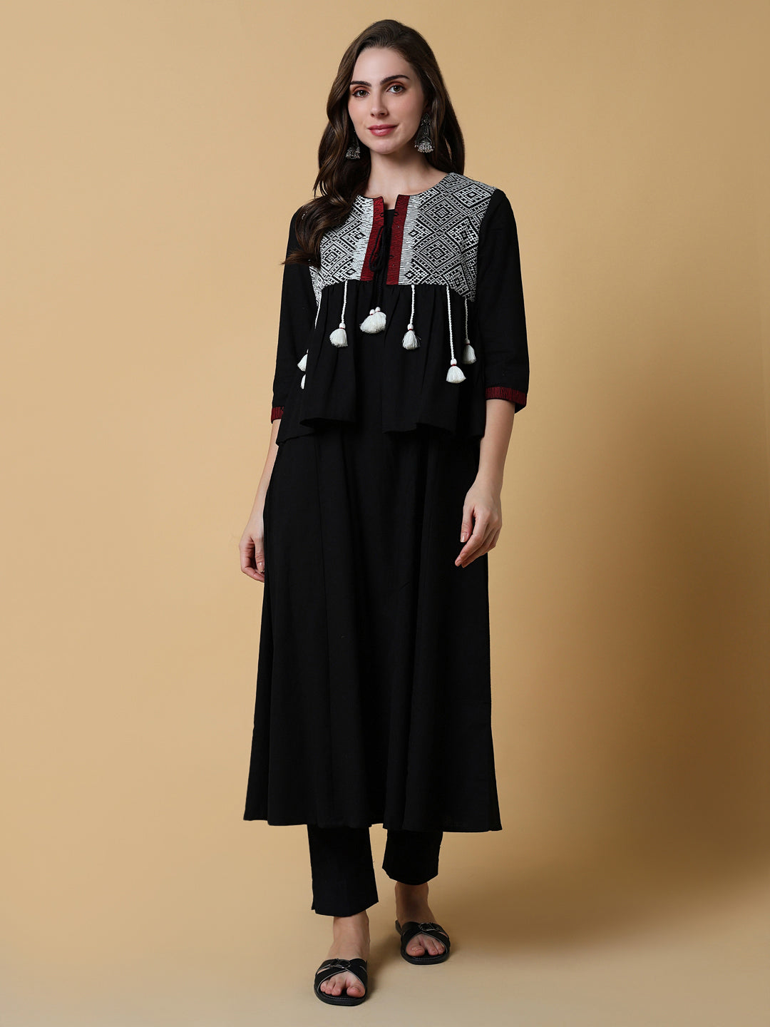 Women Black Graphic A-Line Kurta with Shrug