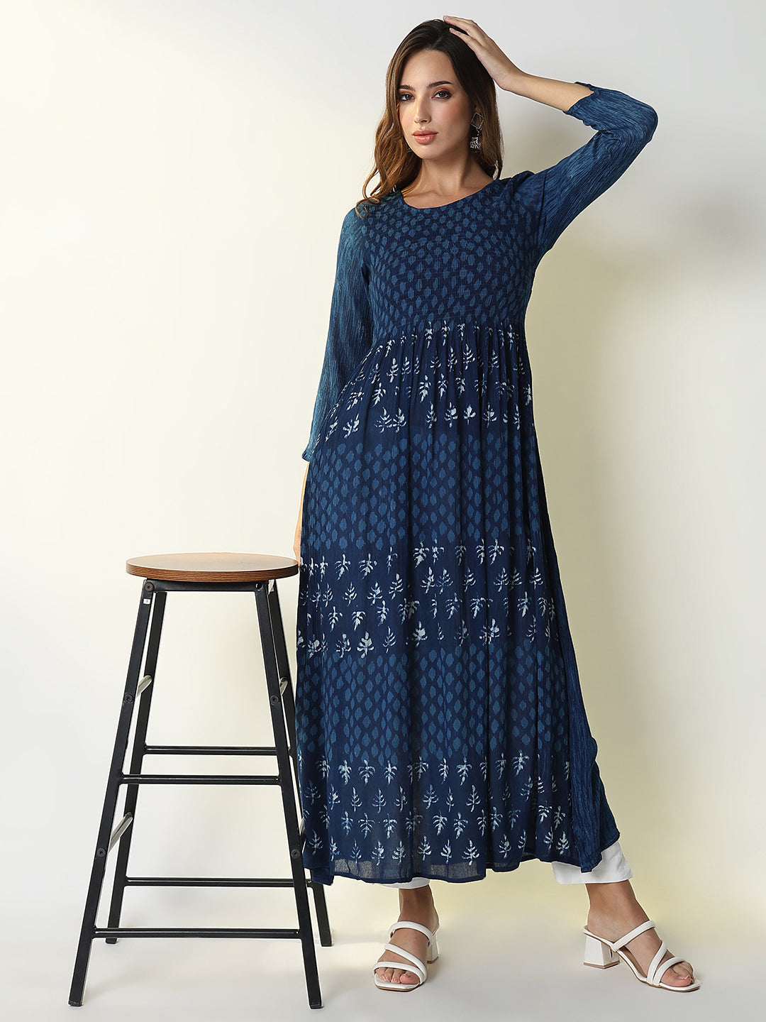 Women Navy Blue Graphic Anarkali Kurta