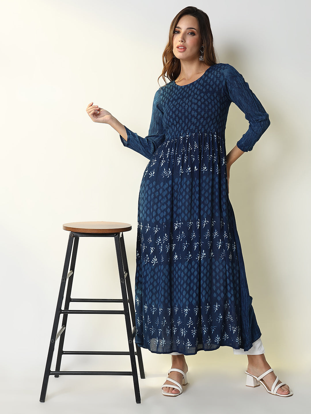 Women Navy Blue Graphic Anarkali Kurta