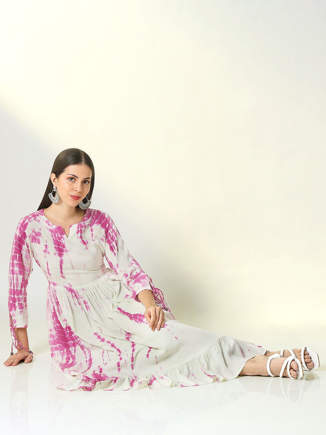 Women Off White Abstract Anarkali Kurta