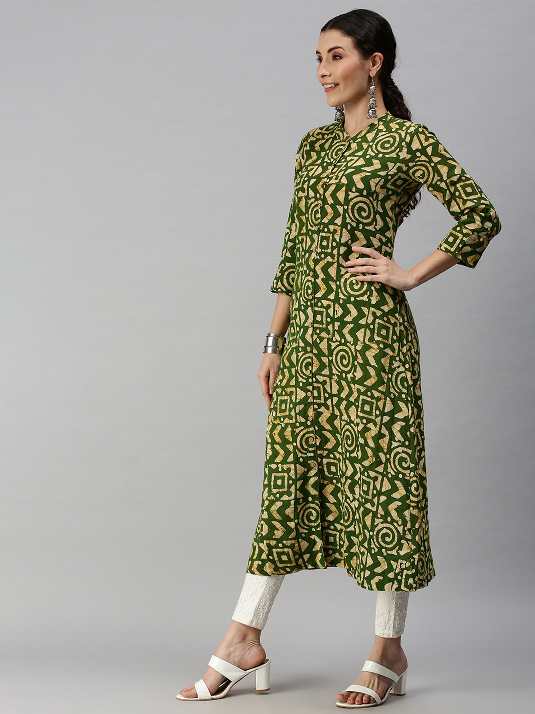 Women Mandarin Collar Printed Green A-Line Kurta