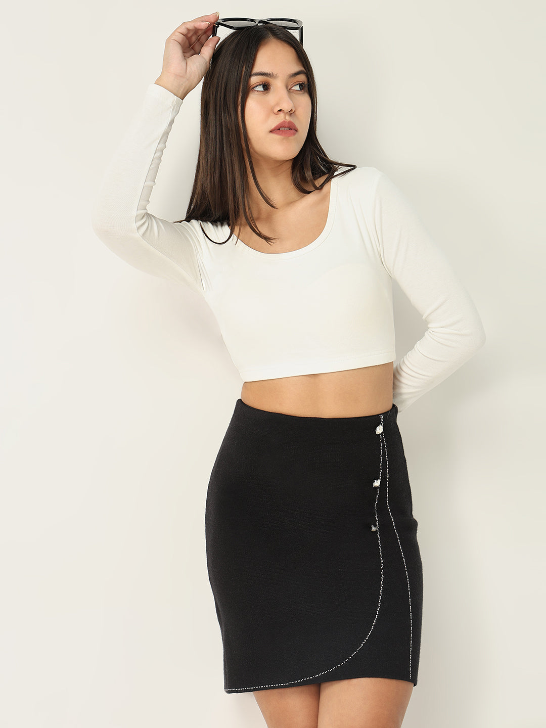 Women Solid Off White Fitted Crop Top