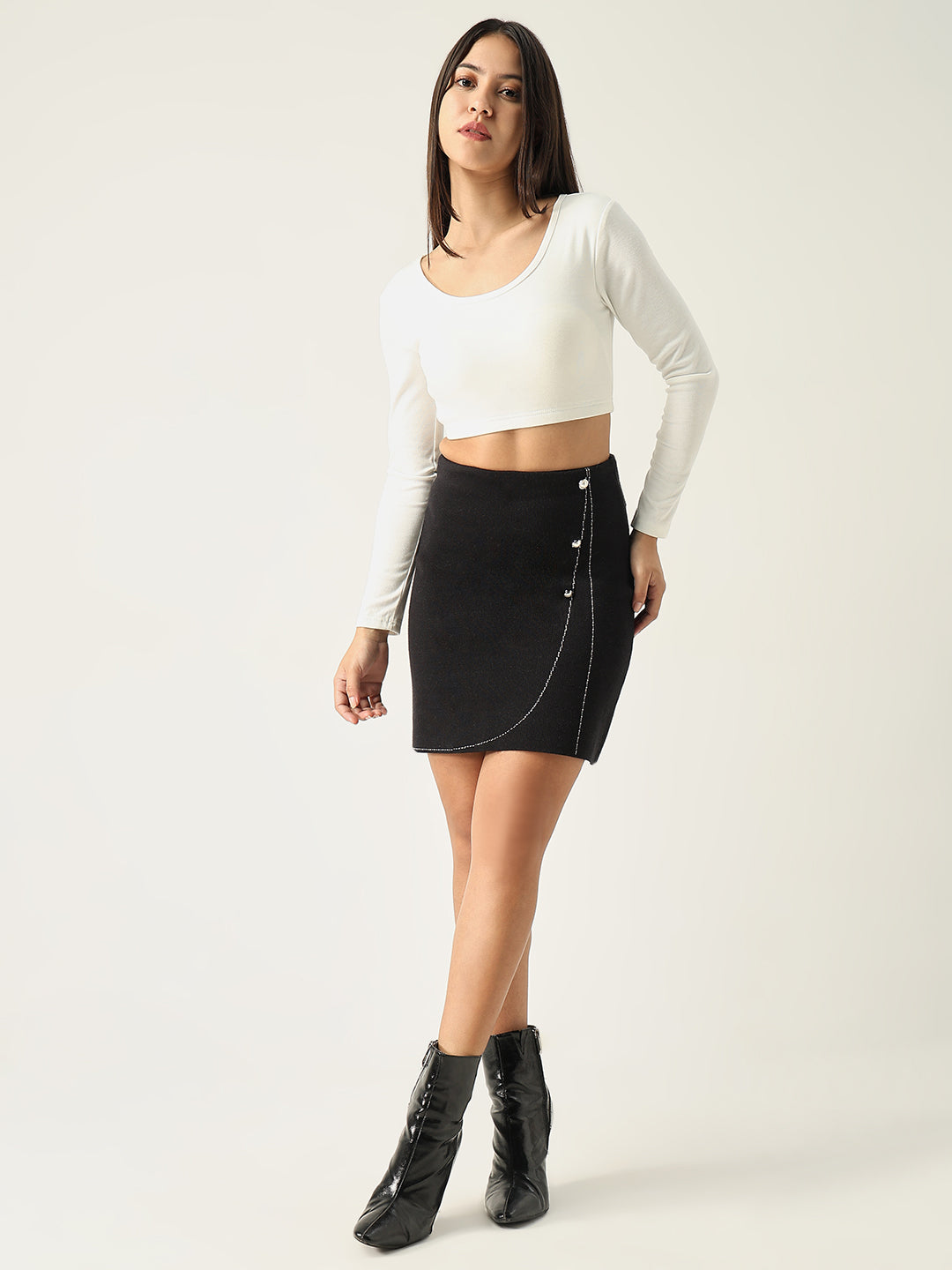 Women Solid Off White Fitted Crop Top