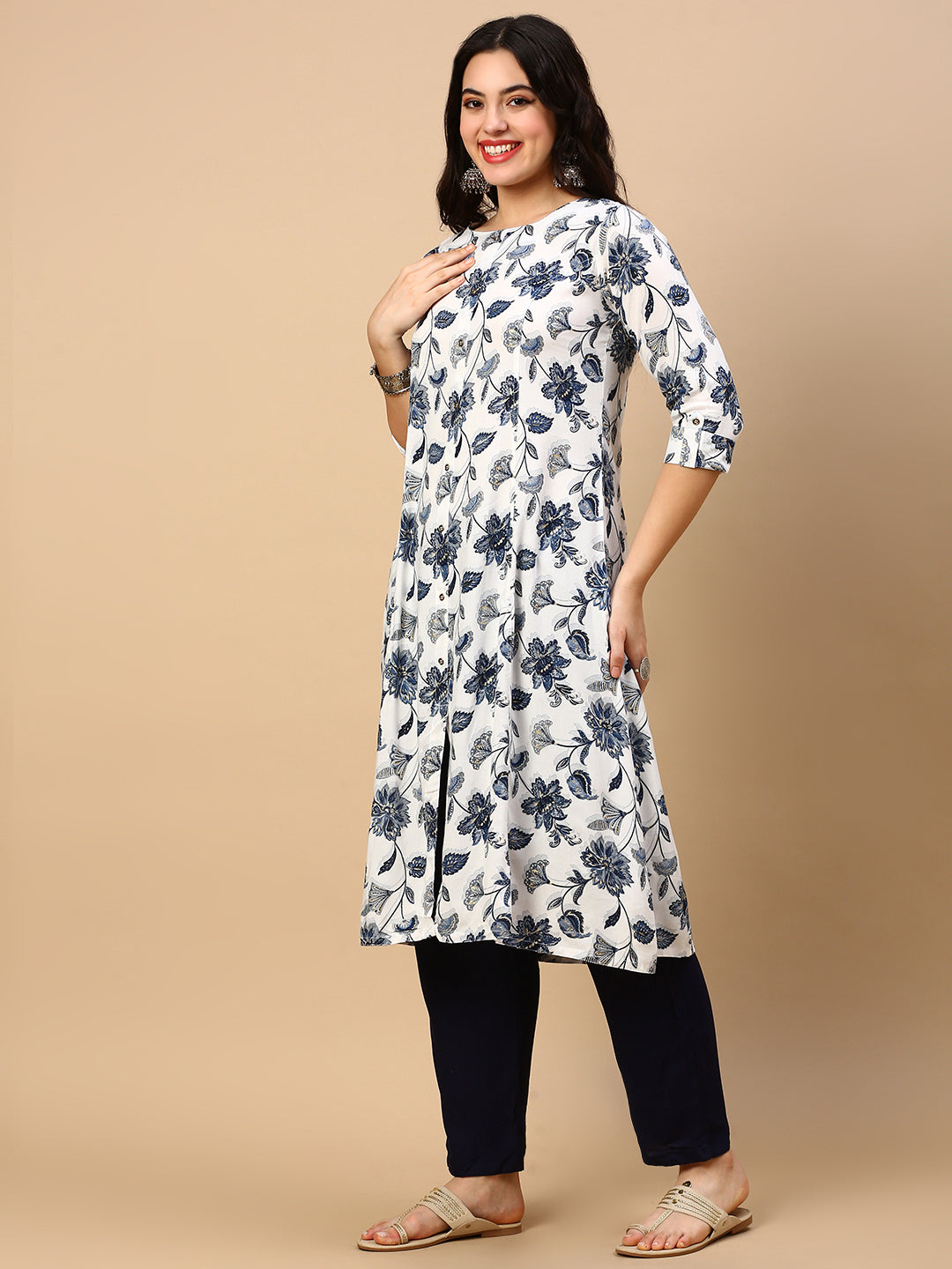 Women White Floral Straight Kurta