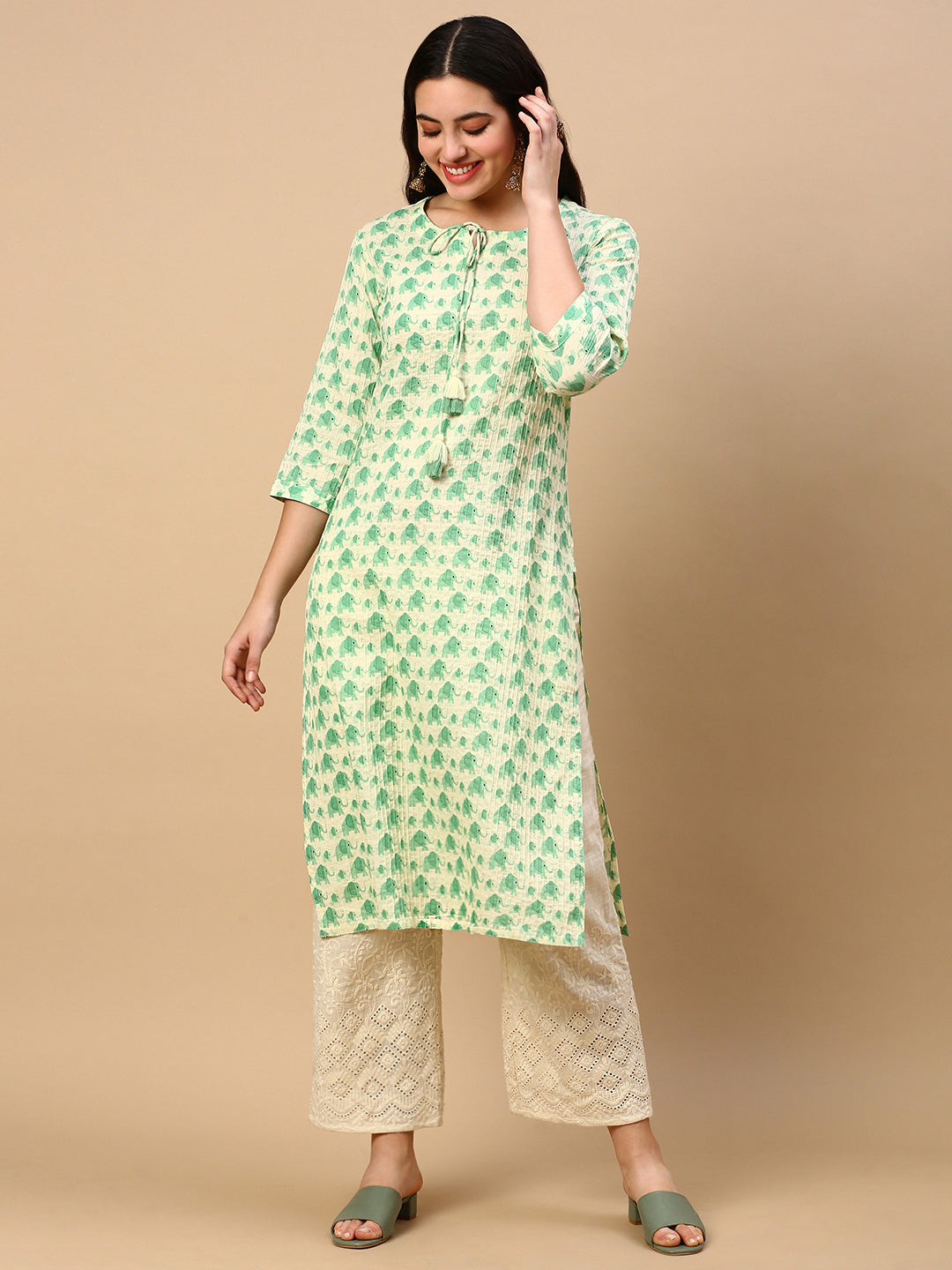 Women Green Graphic Straight Kurta