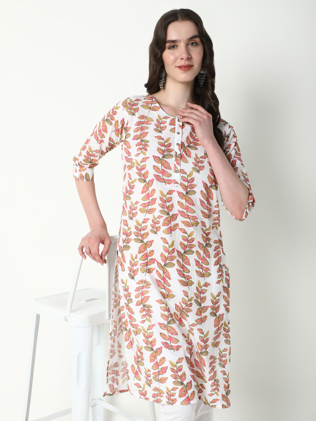 Women Peach Floral Straight Kurta