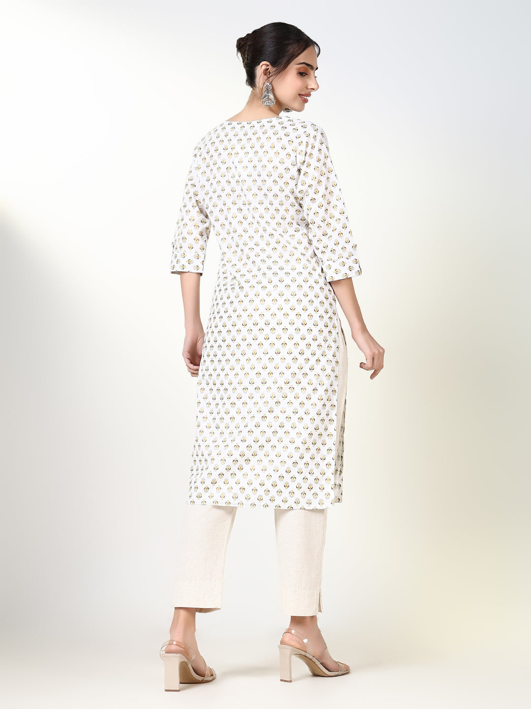 Women White Floral Straight Kurta