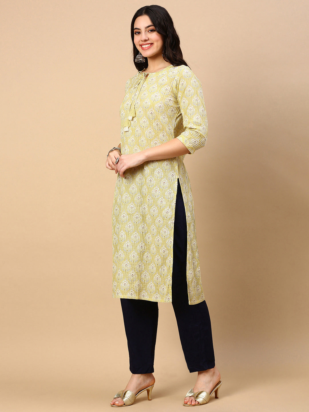 Women Green Graphic Straight Kurta