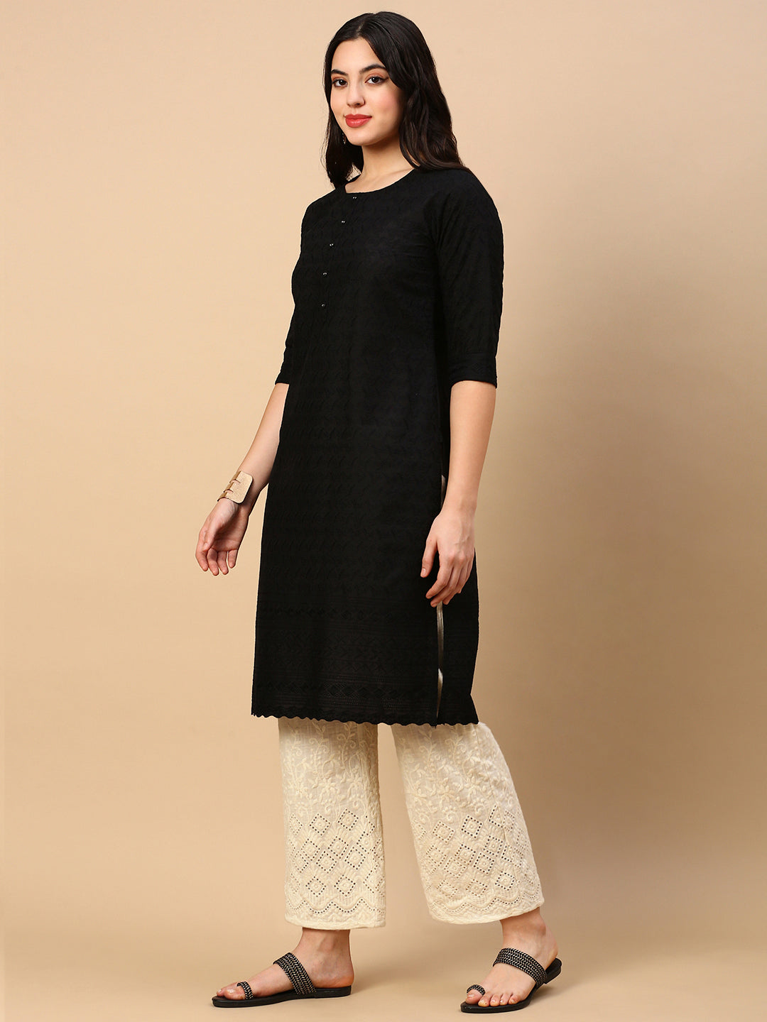 Women Black Solid Straight Kurta