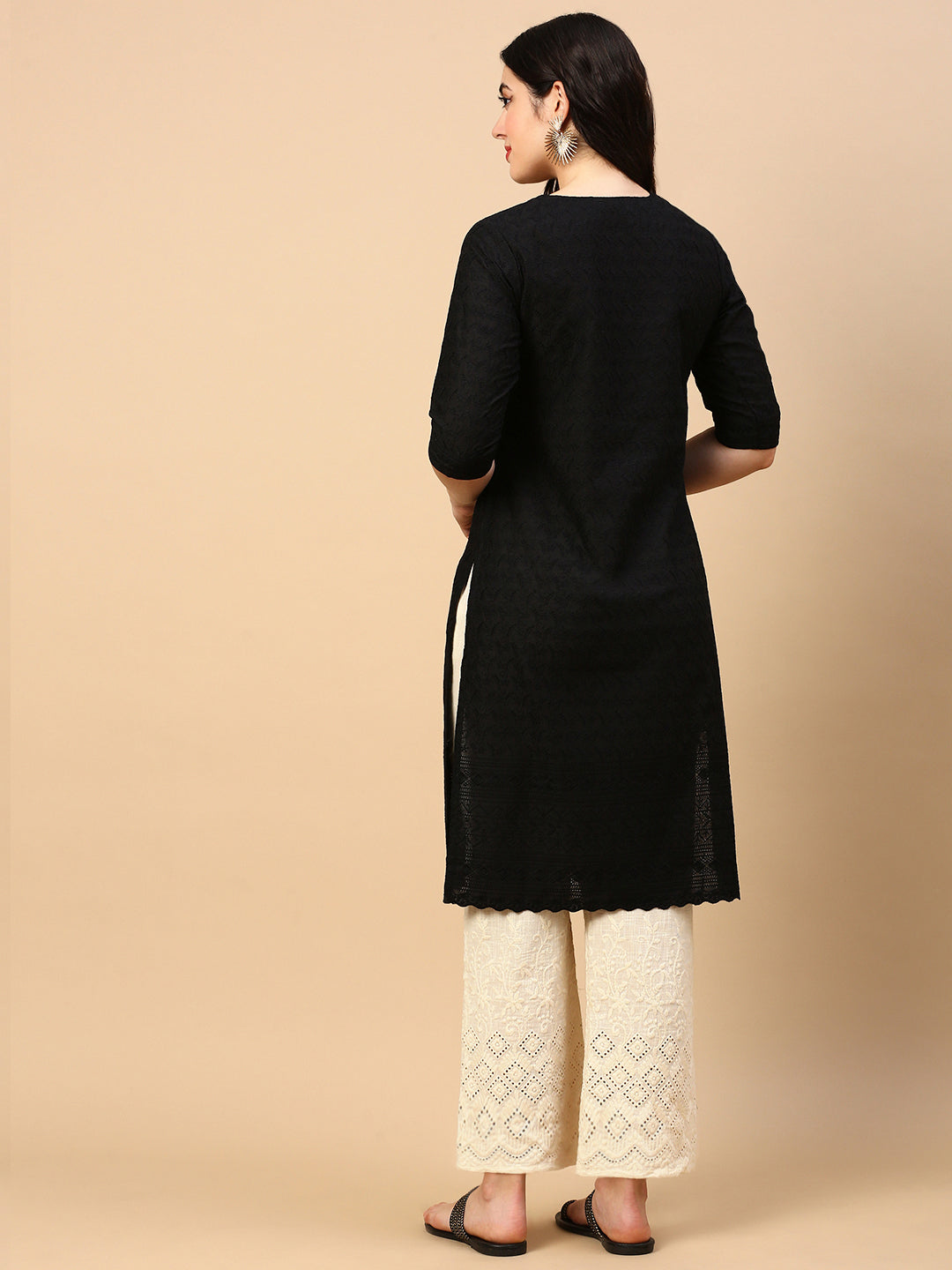 Women Black Solid Straight Kurta