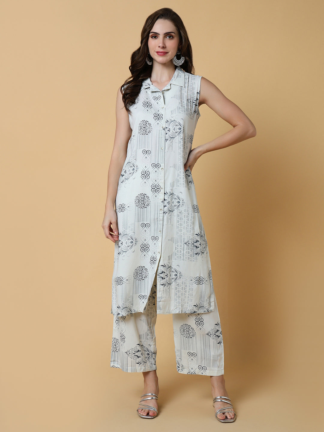 Women Graphic Off White Straight Kurta Set