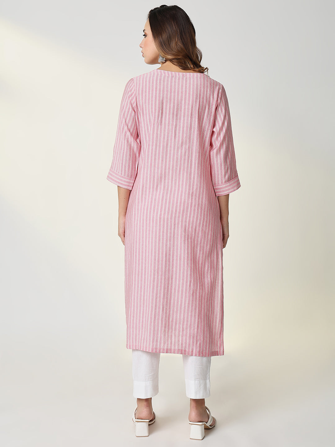 Women Pink Chevron Straight Kurta