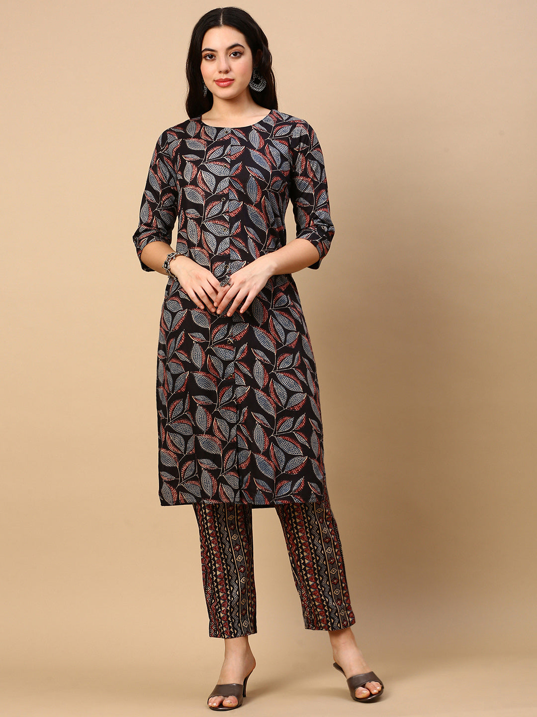 Women Floral Black Straight Kurta Set