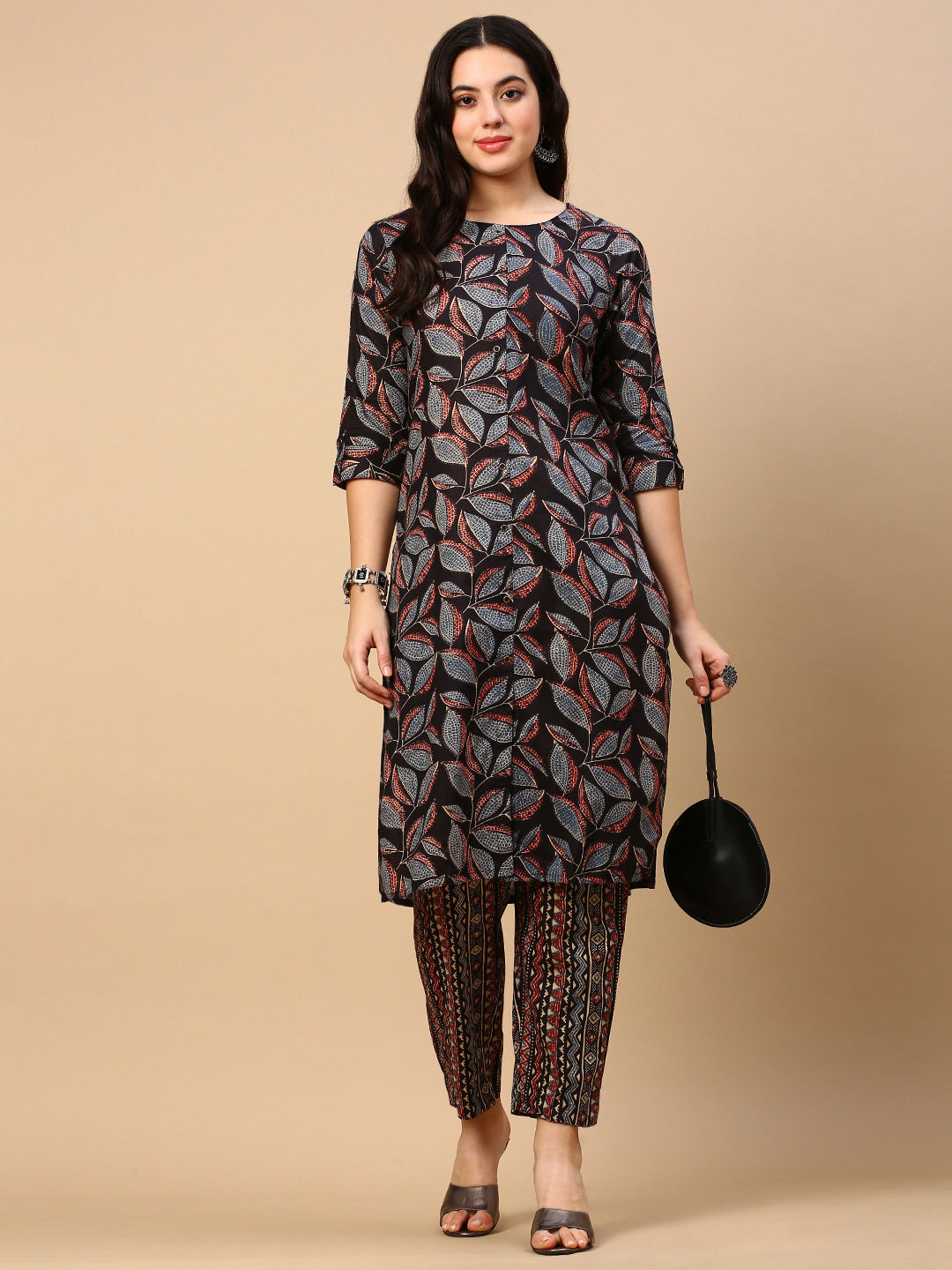 Women Floral Black Straight Kurta Set