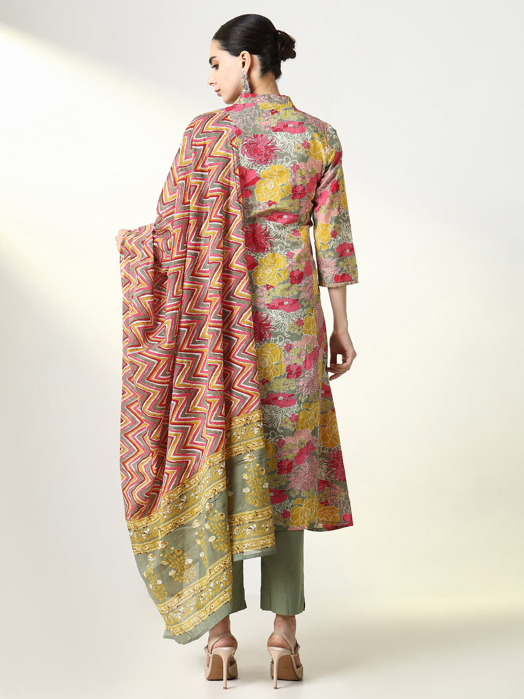 Women Floral Green A Line Kurta Set with Dupatta