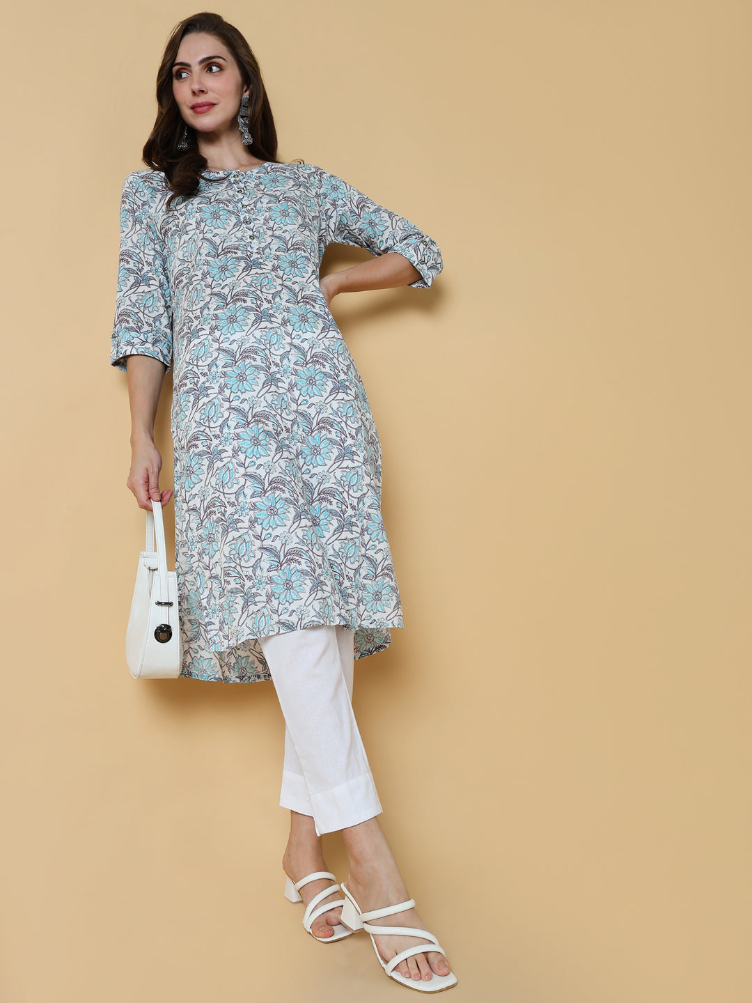 Women Blue Floral Straight Kurta