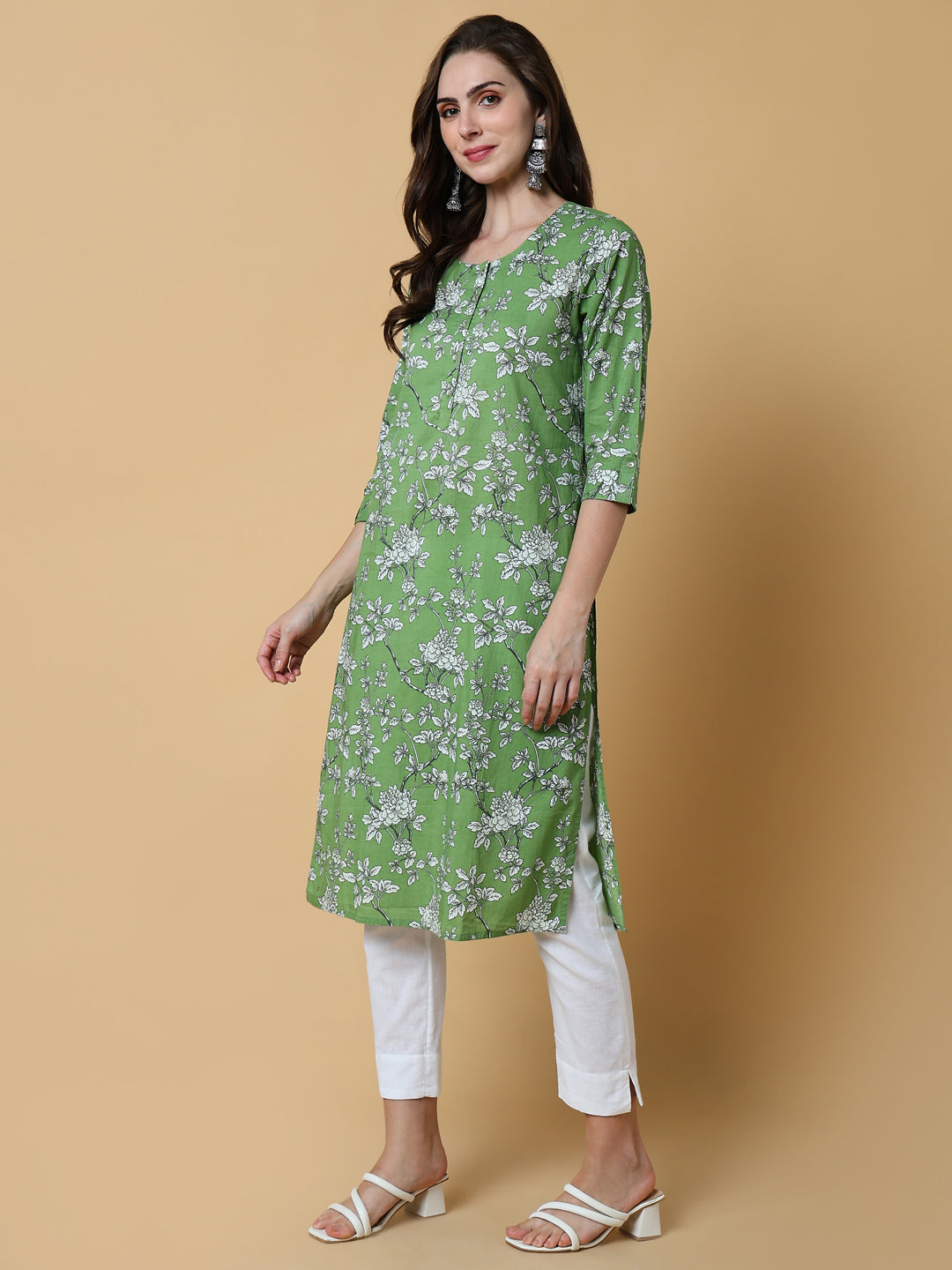 Women Green Floral Straight Kurta