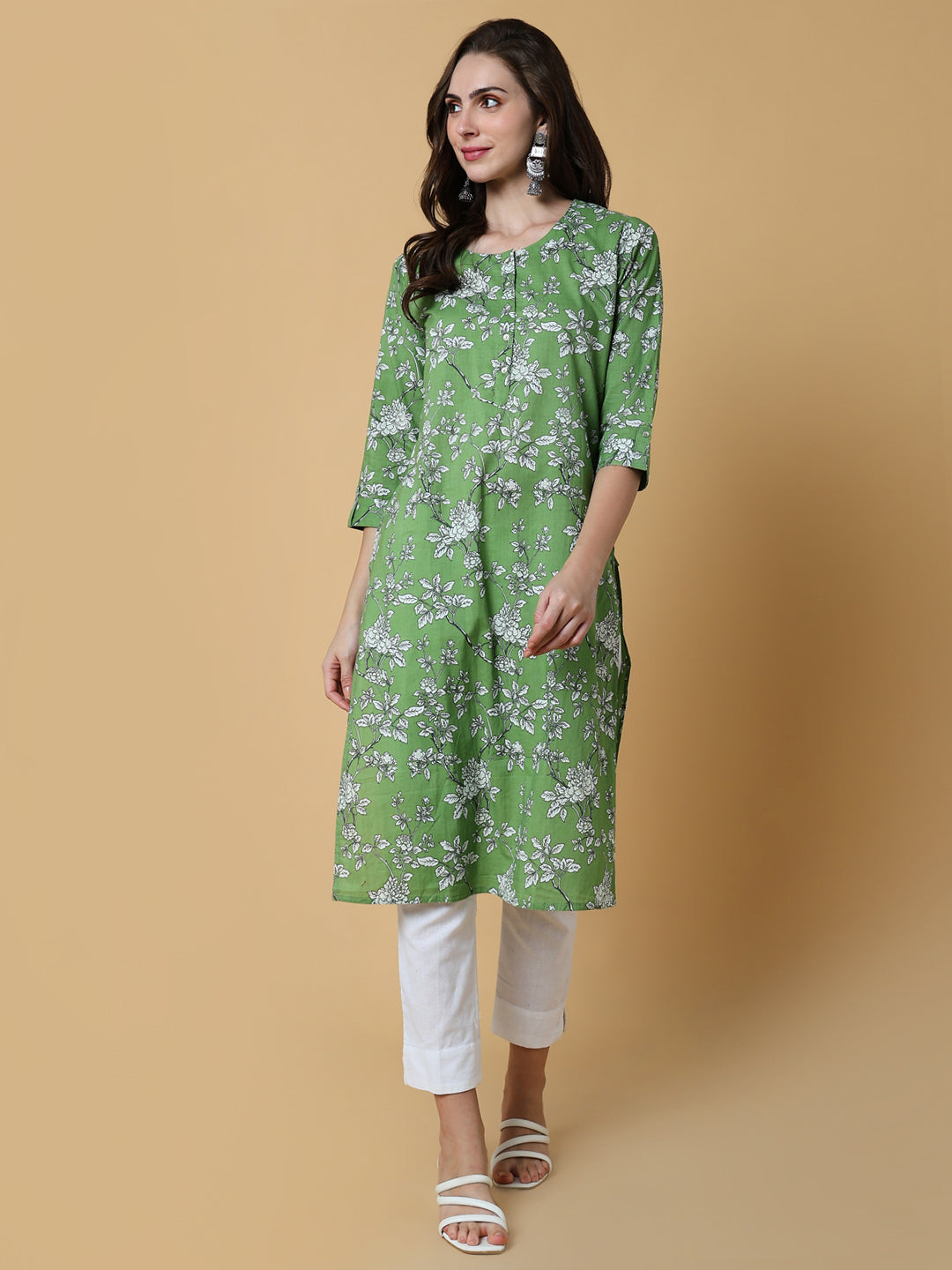 Women Green Floral Straight Kurta