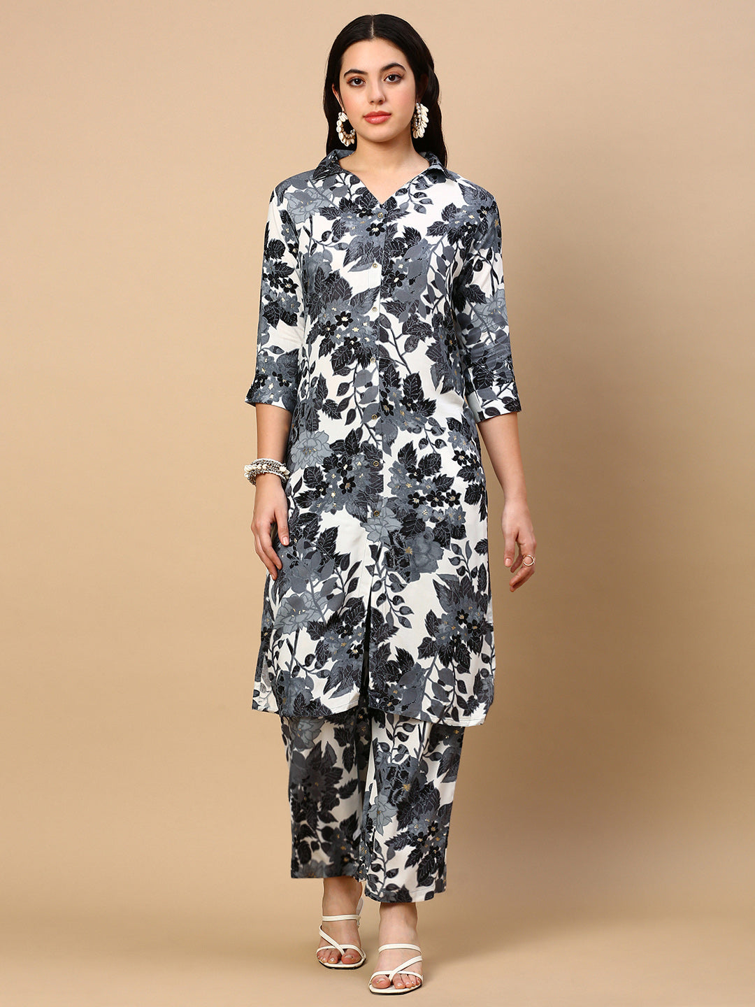 Women Floral Grey Straight Kurta Set